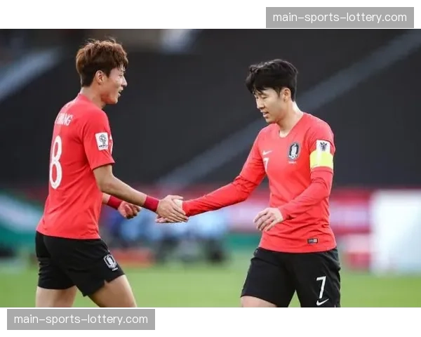 英足总与英超联合声明,将试行针对球员围攻裁判行为的新快速处罚流程 英足总与英超联合声明,将试行针对球员围攻裁判行为的新快速处罚流程