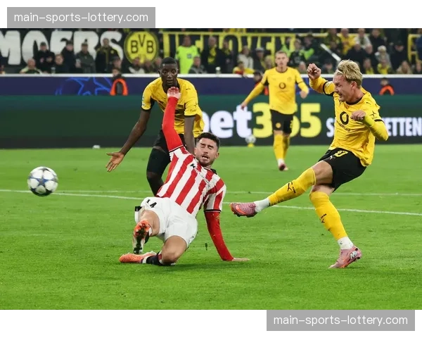 技术革新：下赛季欧冠将试用新型芯片足球，可更精确追踪传球速度与方向