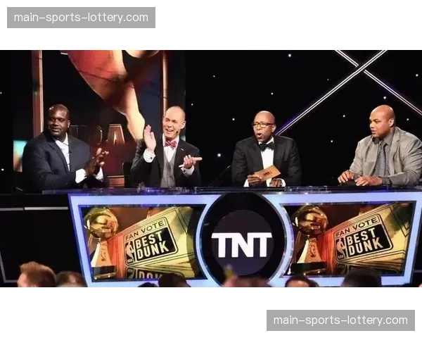 NBA与亚马逊签署的新转播协议细节曝光,将包含独家流媒体季后赛场次 NBA与亚马逊签署的新转播协议细节曝光,将包含独家流媒体季后赛场次